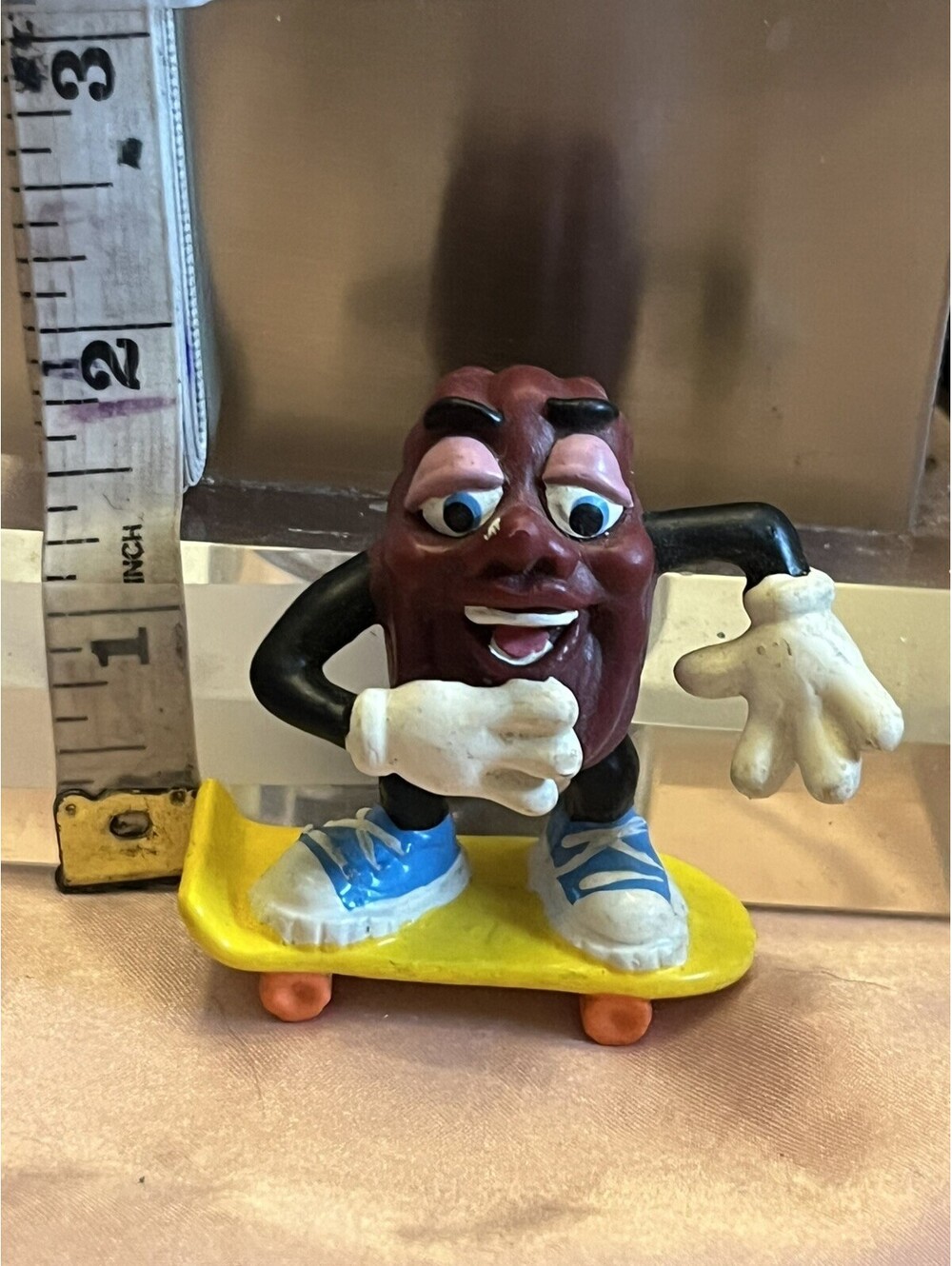 California Raisins Skateboard Figure With Hat Applause 1988 PVC